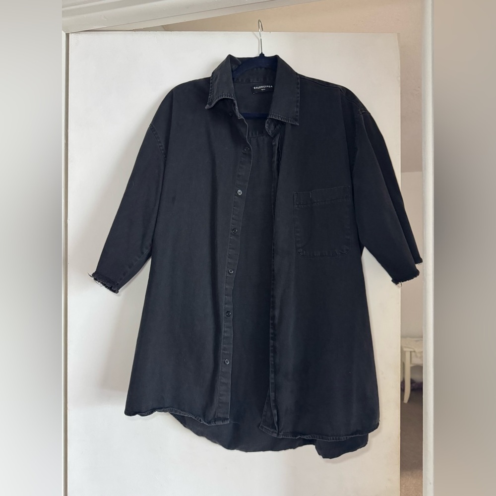 Black shirt